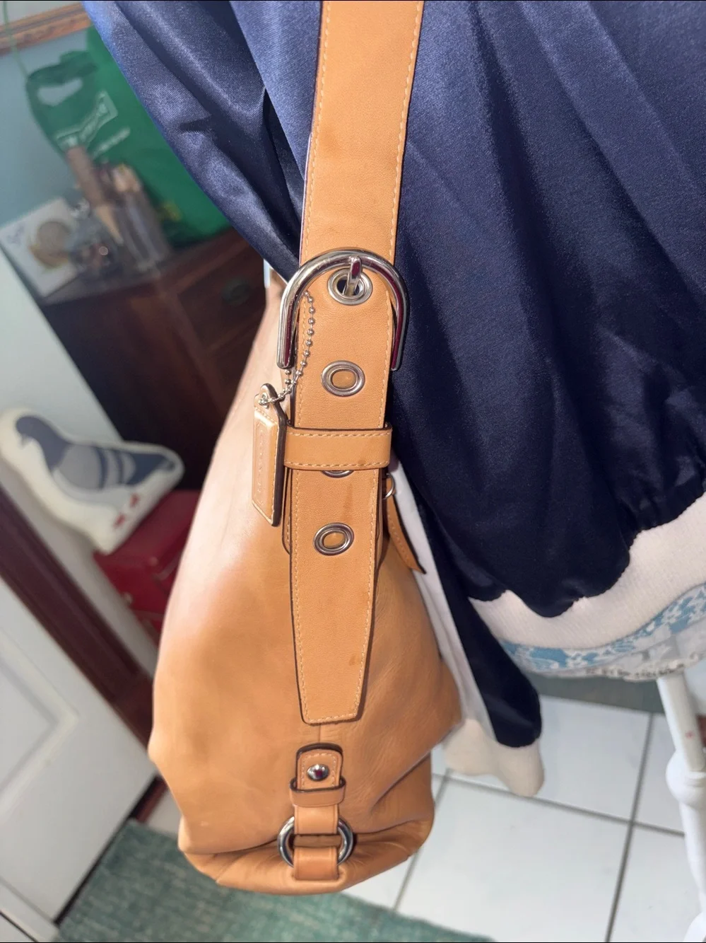Coach SoHo F15084  convertible bag  shoulder /Crossbody  smooth leather tan EUC